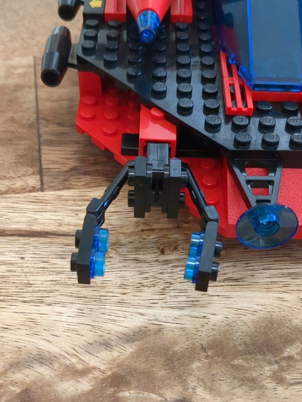 Lego 6939 Spyrius Centurion Saucer Red and Black with Blue Canopies - Complete - Picture 2 of 10